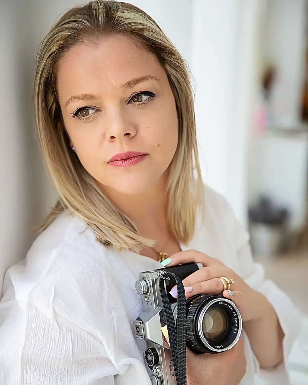 Ilirjana Shehu – fotografe familje, shtatëzani, çift dhe portrete në Tiranë