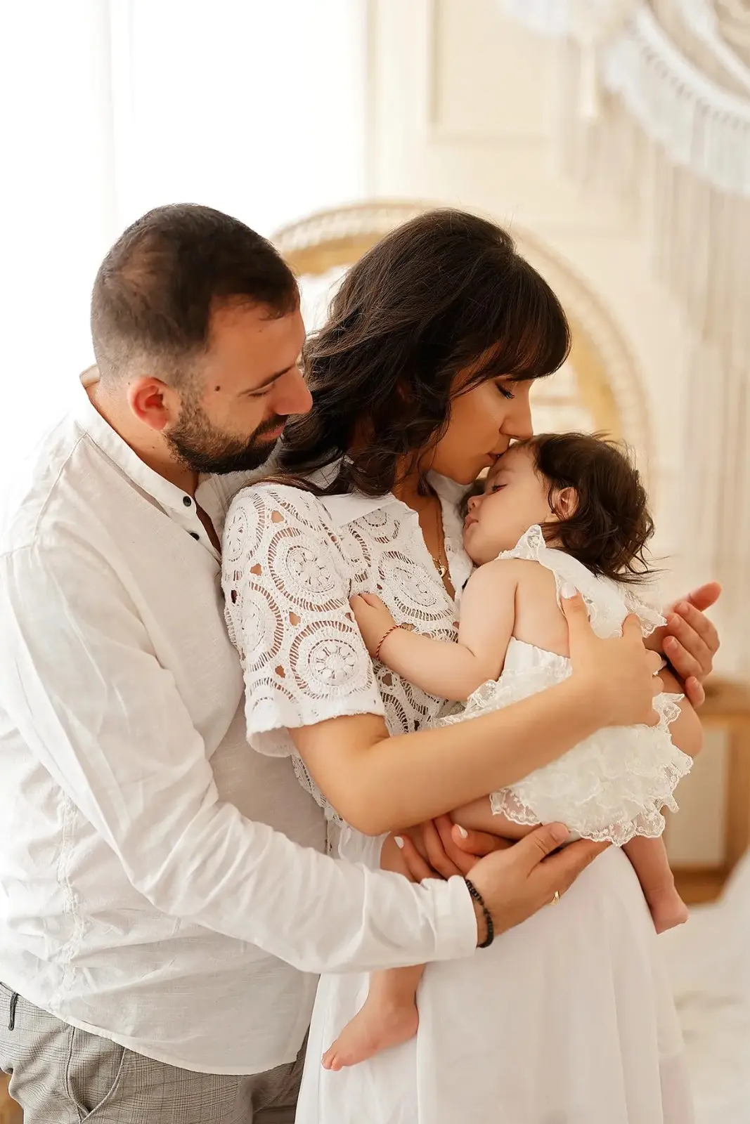 Fotografi çift – momente romantike, dritë natyrale dhe lidhje e vërtetë